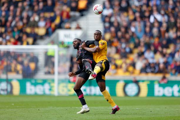 在非转会窗 在非转会窗